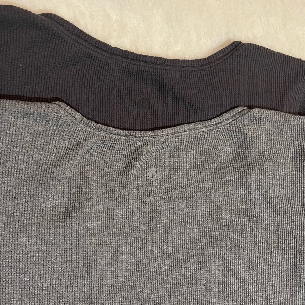 2 Lululemon women’s Love Crew III waffle Heathered Grey knit tshirts P2P 20” - Picture 8 of 9